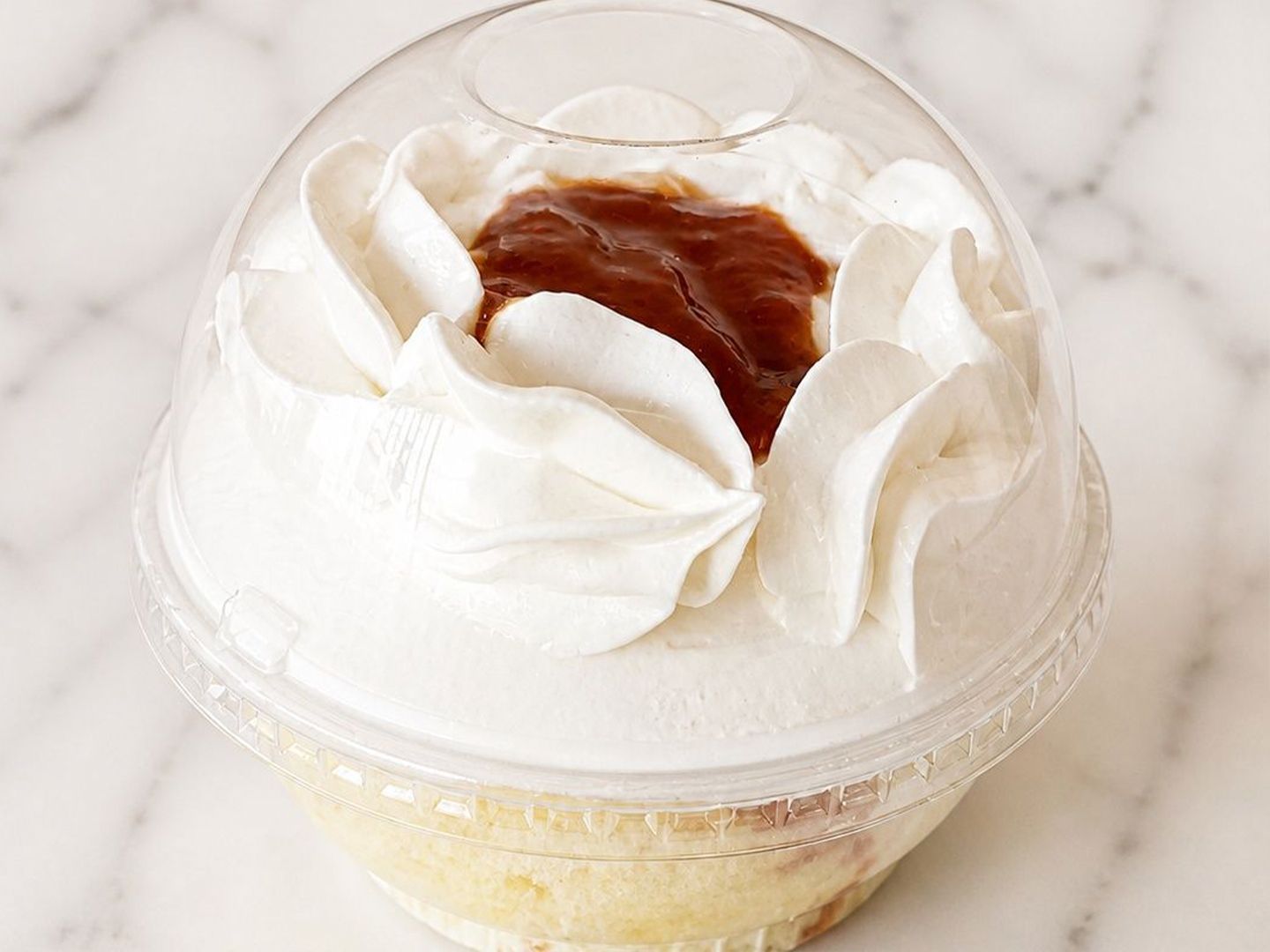 Tres leches con guayaba